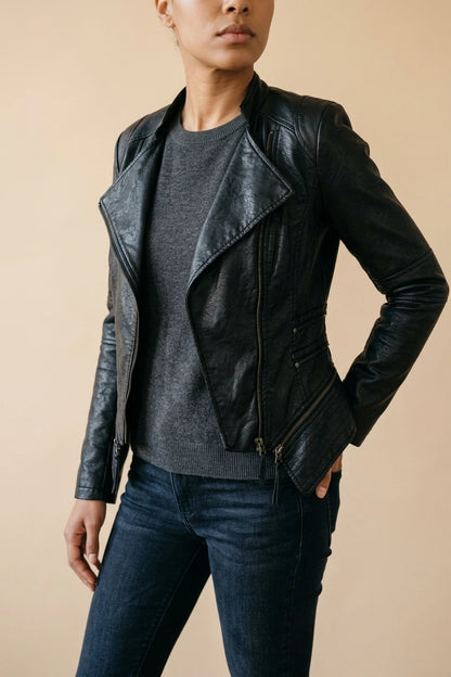 Drune | Damen Schwarze Asymmetrische PU-Leder Bikerjacke — variant_front