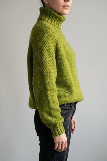 Women's Oversized Turtleneck Jumper with Ribbed Cuffs — variant_front