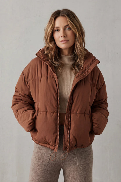 Savillonne – Quilted comfort – Cropped puffer jacket — gallery_02.webp