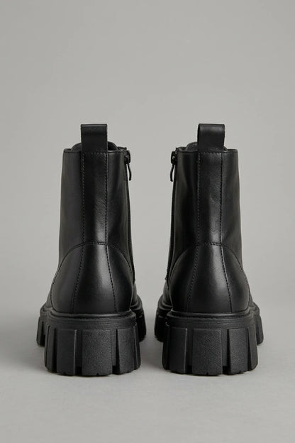 Women's Non-Slip Leather Walking Boots – Aldrienne — variant_front